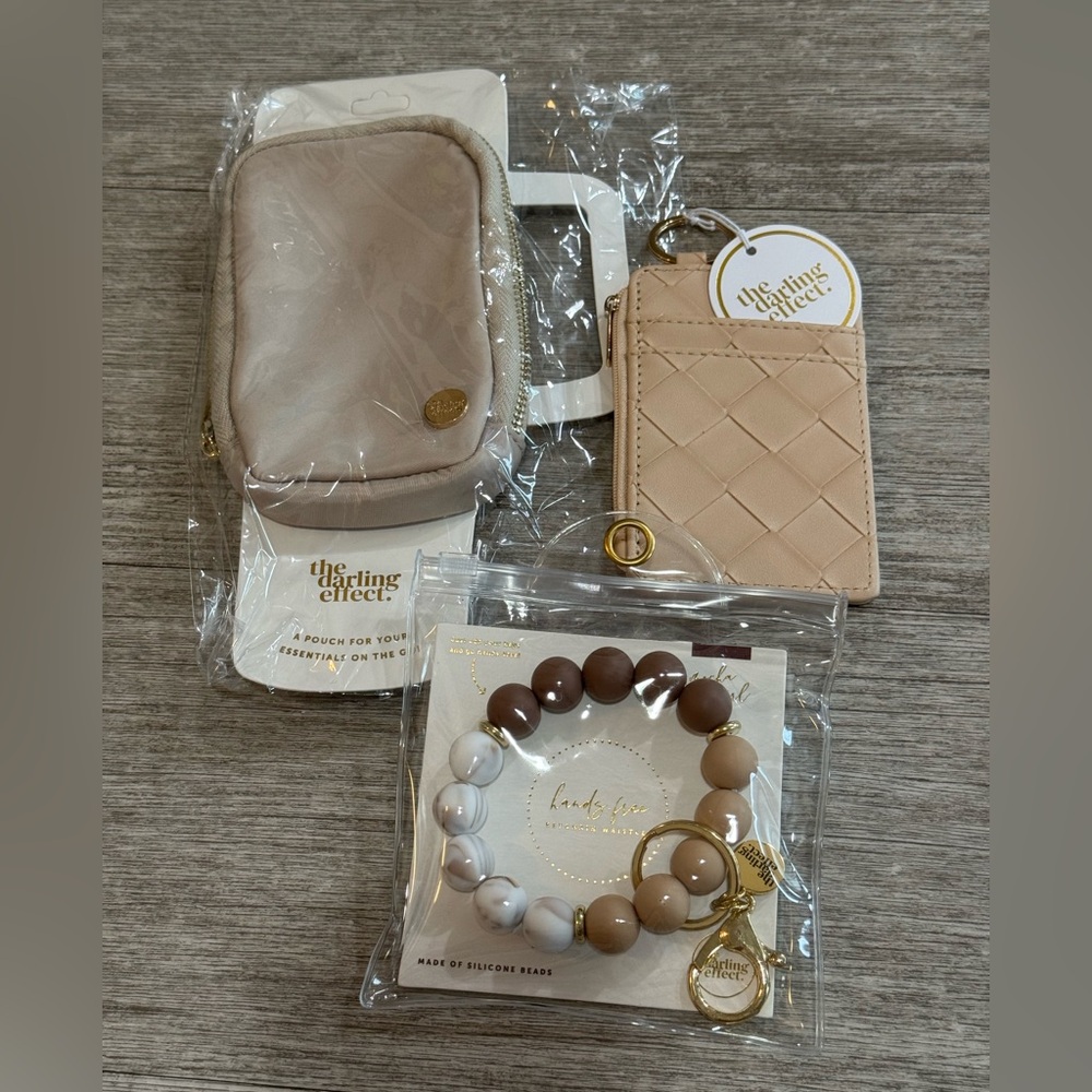 NWT Tumbler pack with keychain wallet set